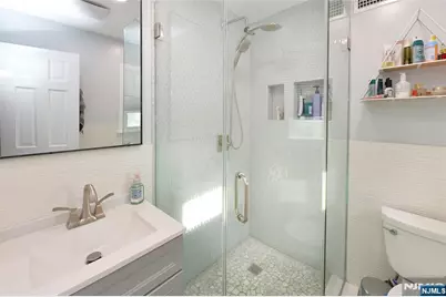 154 Middlesex Avenue, Paramus, NJ 07652 - Photo 23