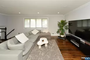 154 Middlesex Ave, Paramus, NJ 07652 - Photo 3