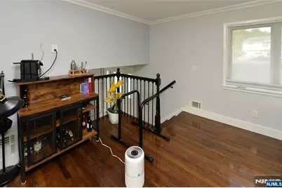 154 Middlesex Avenue, Paramus, NJ 07652 - Photo 9