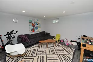 154 Middlesex Ave, Paramus, NJ 07652 - Photo 17