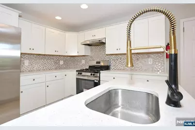 48 Momar Drive, Bergenfield, NJ 07621 - Photo 15