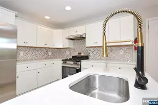 48 Momar Dr, Bergenfield, NJ 07621 - Photo 15