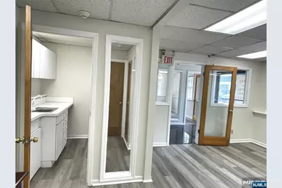 961 Teaneck Road, Teaneck Township, NJ 07666 - Photo 17