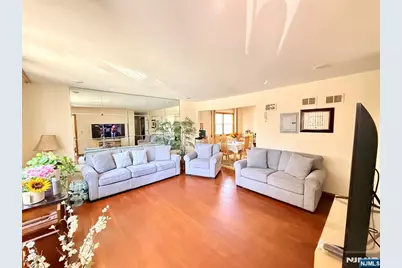 10 Millo Court 2 #2, Little Ferry, NJ 07643 - Photo 3