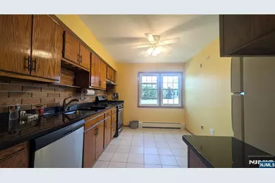 33 Kossuth Street 1 #1, Wallington, NJ 07057 - Photo 7