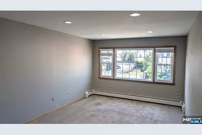 33 Kossuth Street 1 #1, Wallington, NJ 07057 - Photo 3