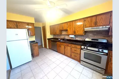 33 Kossuth Street 1 #1, Wallington, NJ 07057 - Photo 7