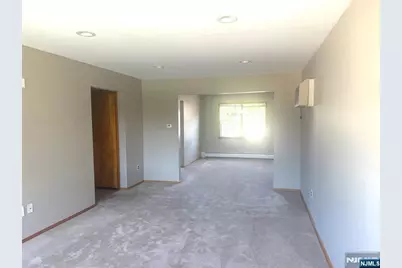 33 Kossuth Street 1 #1, Wallington, NJ 07057 - Photo 3