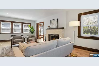 206 Lakeview Avenue, Leonia, NJ 07605 - Photo 11