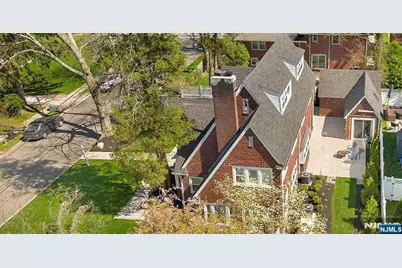 206 Lakeview Avenue, Leonia, NJ 07605 - Photo 31
