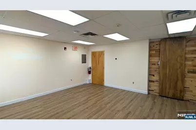 181 Paterson Avenue 261 #261, Wallington, NJ 07057 - Photo 3
