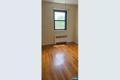 2333 Hudson Terrace E2 #E2, Fort Lee, NJ 07024 - Photo 7