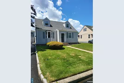 21 Woodland Drive, Hasbrouck Heights, NJ 07604 - Photo 3