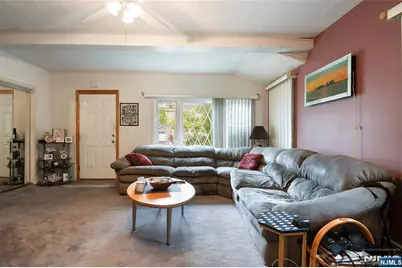 405 Kingsland Avenue, Lyndhurst Township, NJ 07071 - Photo 3