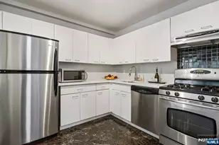 1375 River Road 1A, Edgewater, NJ 07020 - Photo 11