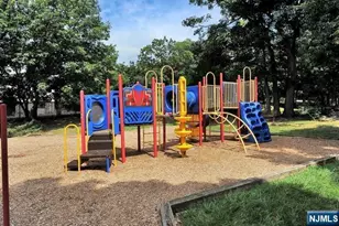 2 Horizon G16, Fort Lee, NJ 07024 - Photo 17