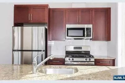 555 10th Street 102 #102, Palisades Park, NJ 07650 - Photo 3
