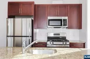 555 10th Street 102, Palisades Park, NJ 07650 - Photo 3