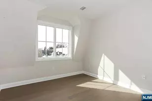 555 10th Street 102, Palisades Park, NJ 07650 - Photo 9