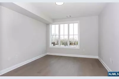 555 10th Street 102 #102, Palisades Park, NJ 07650 - Photo 7
