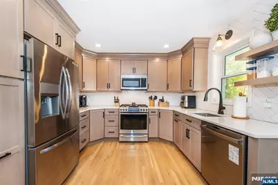 112 Lafayette Avenue, Washington Township, NJ 07676 - Photo 9