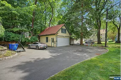 76 Hillside Avenue, Tenafly, NJ 07670 - Photo 41