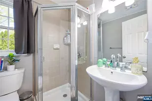 361 Walthery Ave, Ridgewood, NJ 07450 - Photo 15