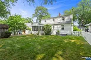 262 Linden Pl, New Milford, NJ 07646 - Photo 5