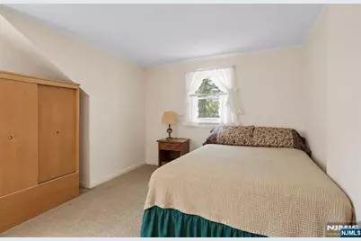262 Linden Place, New Milford, NJ 07646 - Photo 31