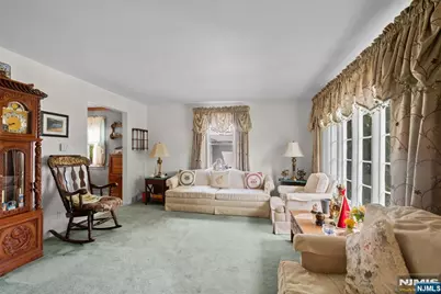 262 Linden Place, New Milford, NJ 07646 - Photo 11