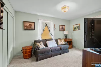 262 Linden Place, New Milford, NJ 07646 - Photo 19