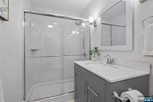 95 Edison St, Wyckoff Township, NJ 07481 - Photo 23