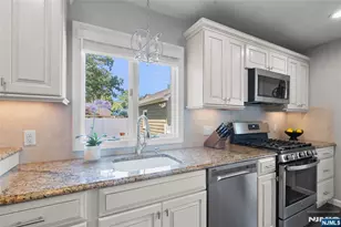 95 Edison St, Wyckoff Township, NJ 07481 - Photo 13