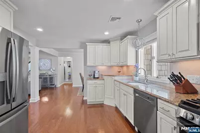 95 Edison Street, Wyckoff Township, NJ 07481 - Photo 15