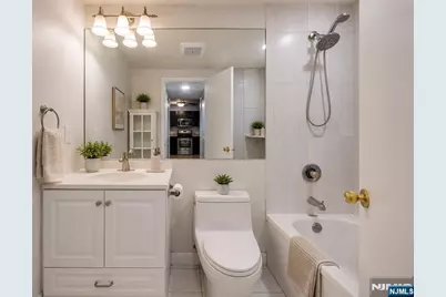303B Nelson Court, Edgewater, NJ 07020 - Photo 19