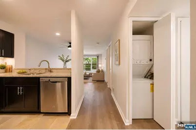 303B Nelson Court, Edgewater, NJ 07020 - Photo 15
