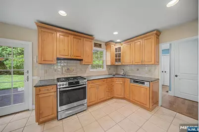 9 Woodland Park Drive, Tenafly, NJ 07670 - Photo 13