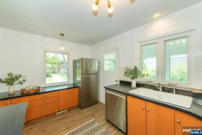 132 Haddon Place, Montclair, NJ 07043 - Photo 19