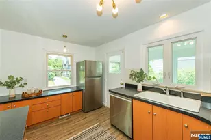 132 Haddon Pl, Montclair, NJ 07043 - Photo 19