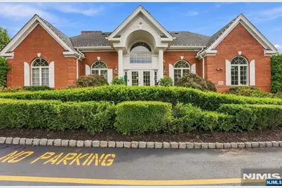425 Manchester Drive, Nutley, NJ 07110 - Photo 49