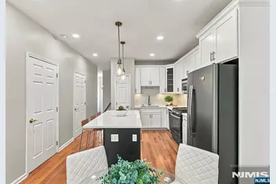 425 Manchester Drive, Nutley, NJ 07110 - Photo 35