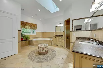 252 Mabel Place, Franklin Lakes, NJ 07417 - Photo 31