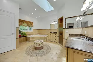 252 Mabel Pl, Franklin Lakes, NJ 07417 - Photo 31