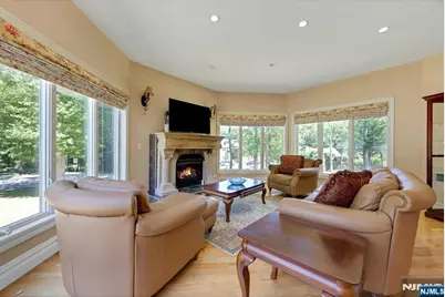 252 Mabel Place, Franklin Lakes, NJ 07417 - Photo 19
