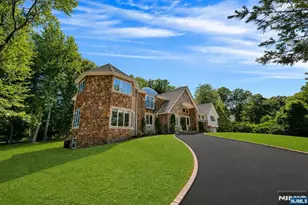 252 Mabel Pl, Franklin Lakes, NJ 07417 - Photo 1