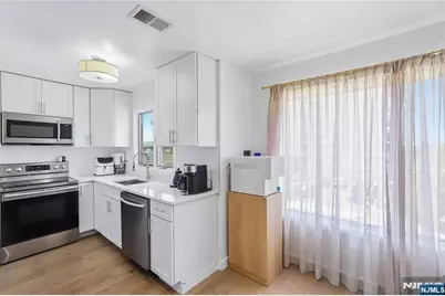 1315 15th Street, Fort Lee, NJ 07024 - Photo 9