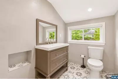 111 E Prospect Street, Waldwick, NJ 07463 - Photo 19