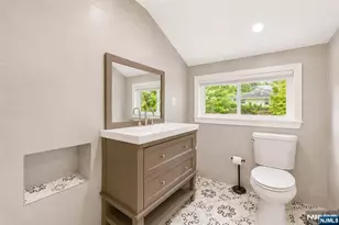 111 E Prospect St, Waldwick, NJ 07463 - Photo 19