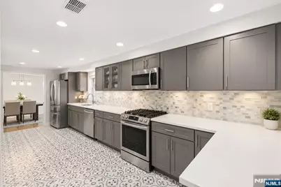 111 E Prospect Street, Waldwick, NJ 07463 - Photo 9