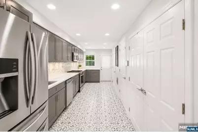 111 E Prospect Street, Waldwick, NJ 07463 - Photo 7
